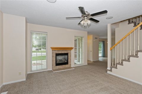 Condominium in Urbandale IA 15518 Tanglewood Drive 6.jpg