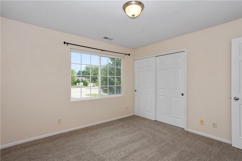 Condominium in Urbandale IA 15518 Tanglewood Drive 17.jpg