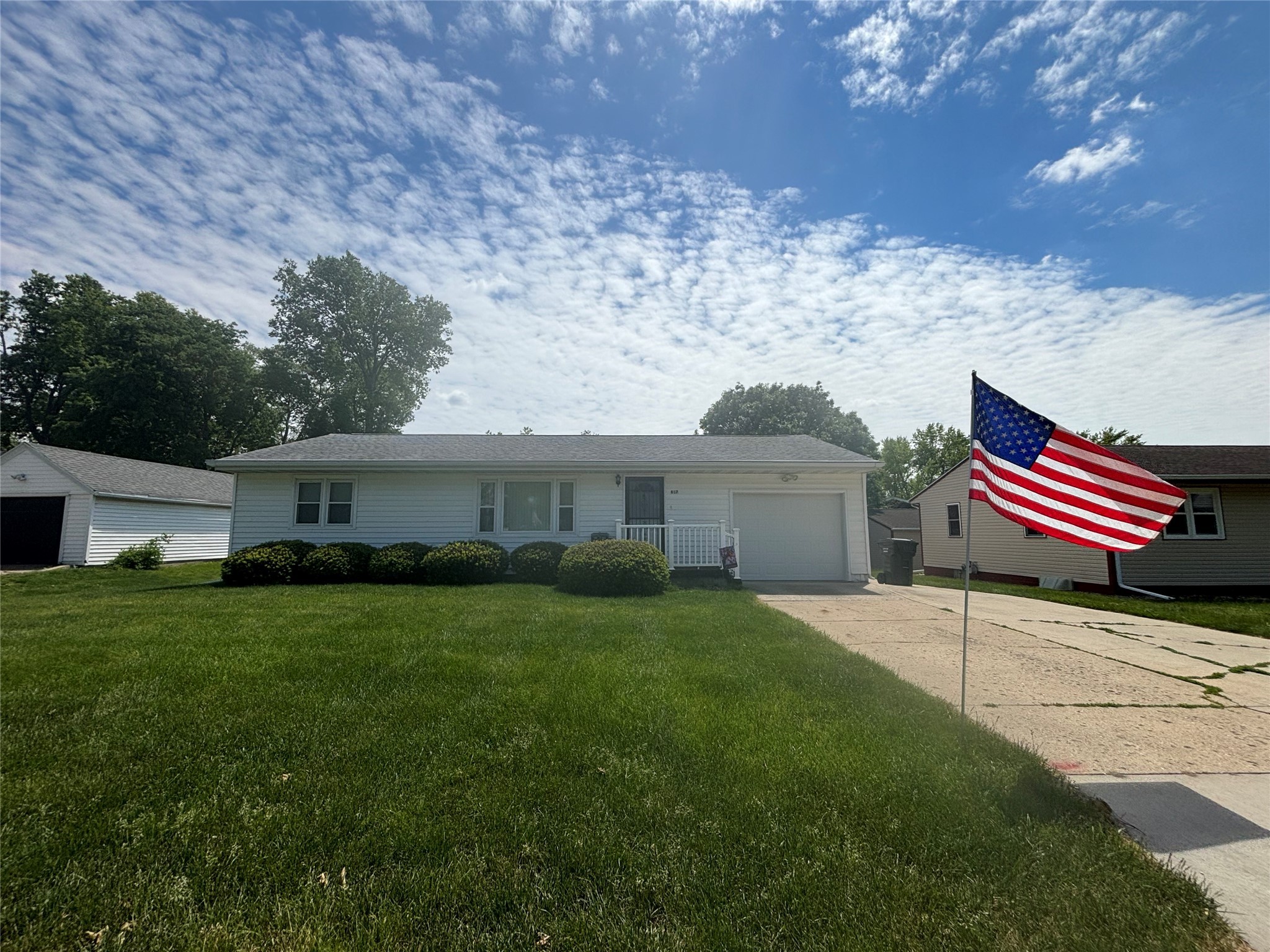 817 Park Street, Perry, Iowa image 1