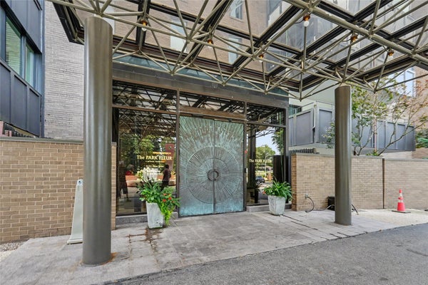 3131 FLEUR DR UNIT 208, DES MOINES, IA 50321 - Image 90e4e9f83efdfe2701037bc38be789b1/1460649137