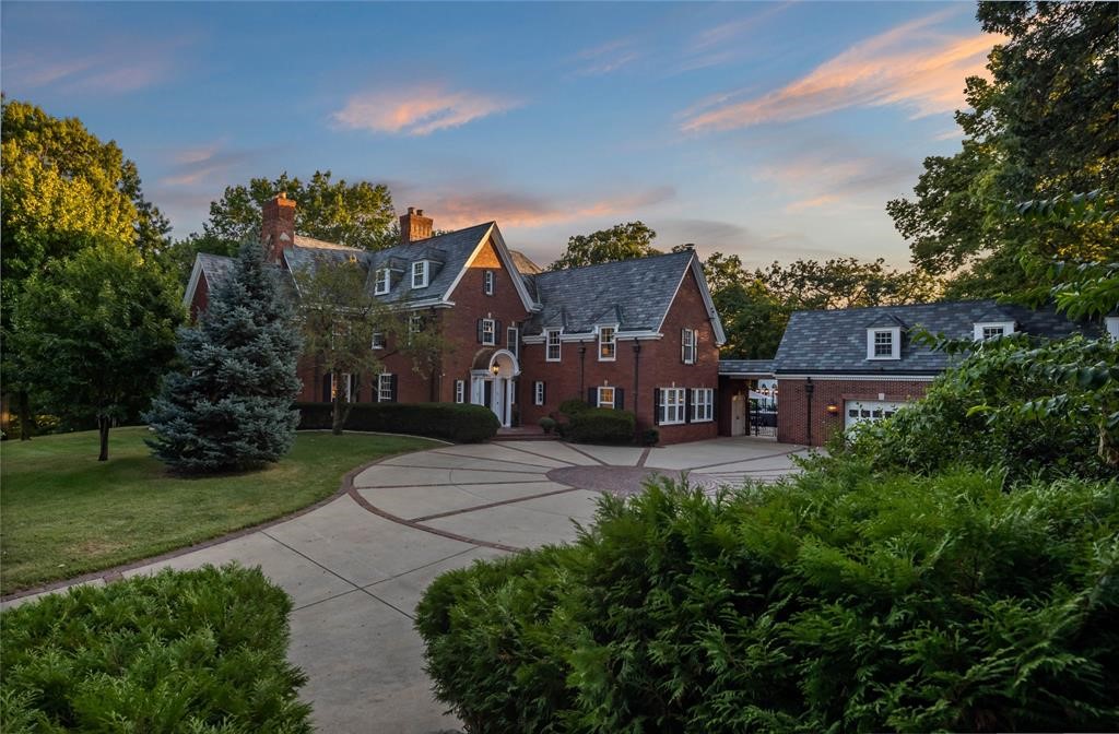 3545 Lincoln Place Drive