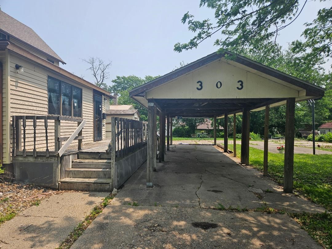 303 S Roche Street, Knoxville, Iowa image 14