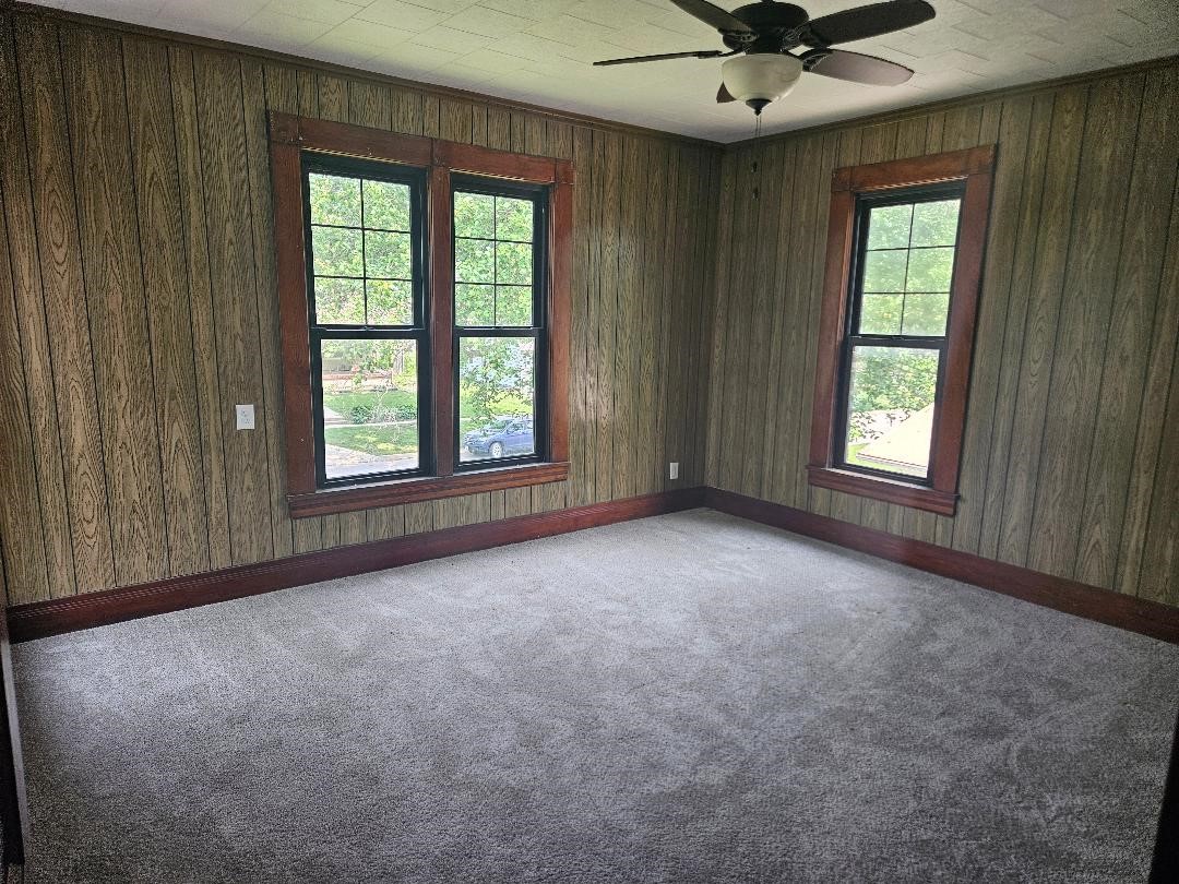 303 S Roche Street, Knoxville, Iowa image 11