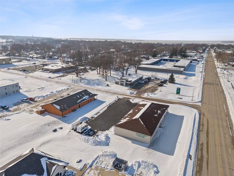 402 S 15th Street Clear Lake IA 50428