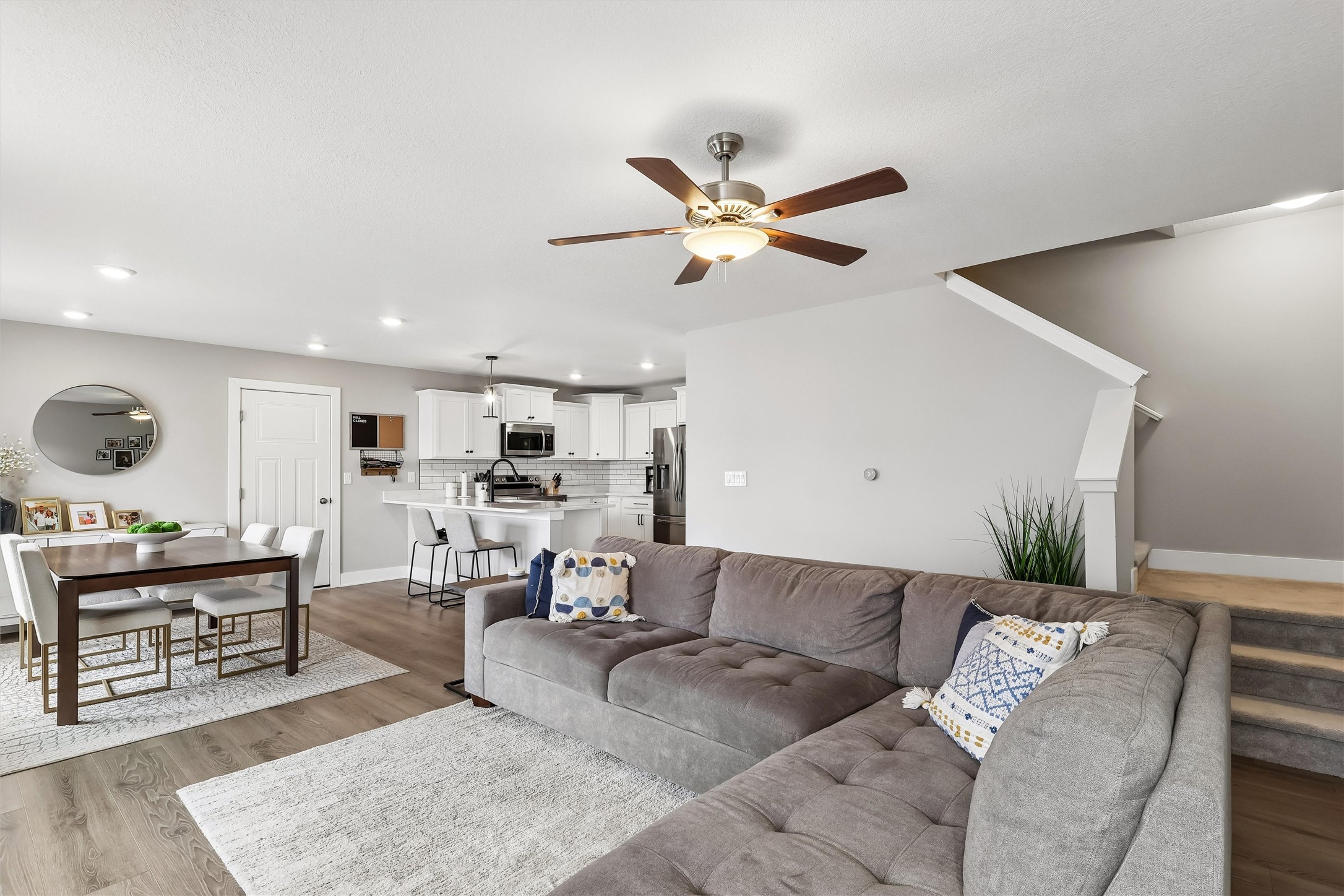 2508 SE Integra Avenue