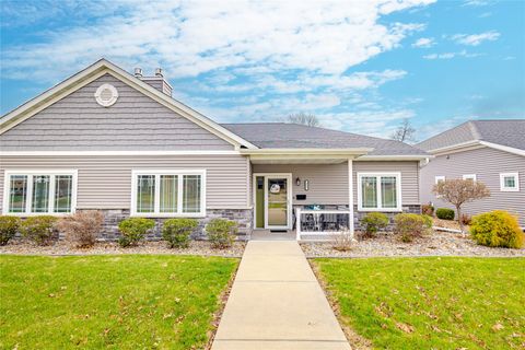 Condo For Sale - 312 E 4th Street<br/> Jasper County, Newton, IA 50208