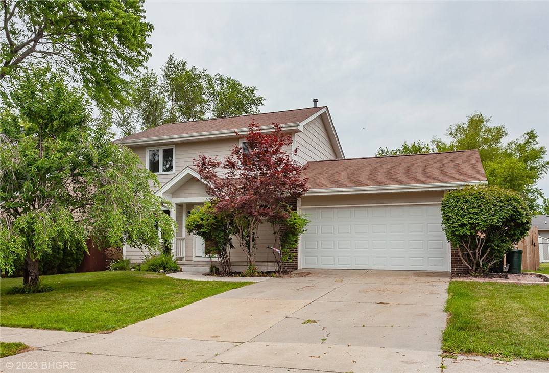 Photo 1 of 26 — 445 Gray Avenue, Waukee, IA 50263