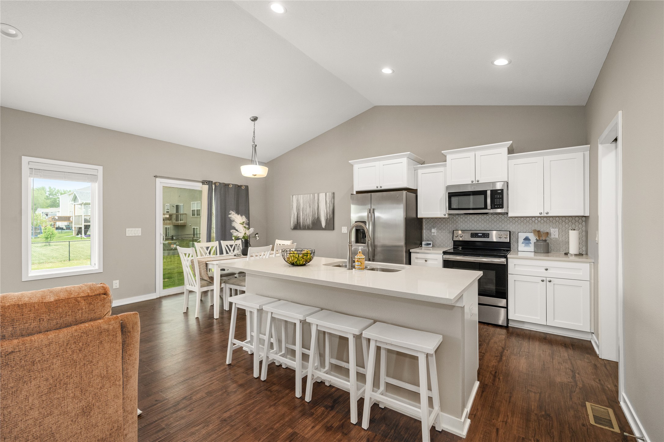 9334 Valley Parkway, Johnston, Iowa image 9