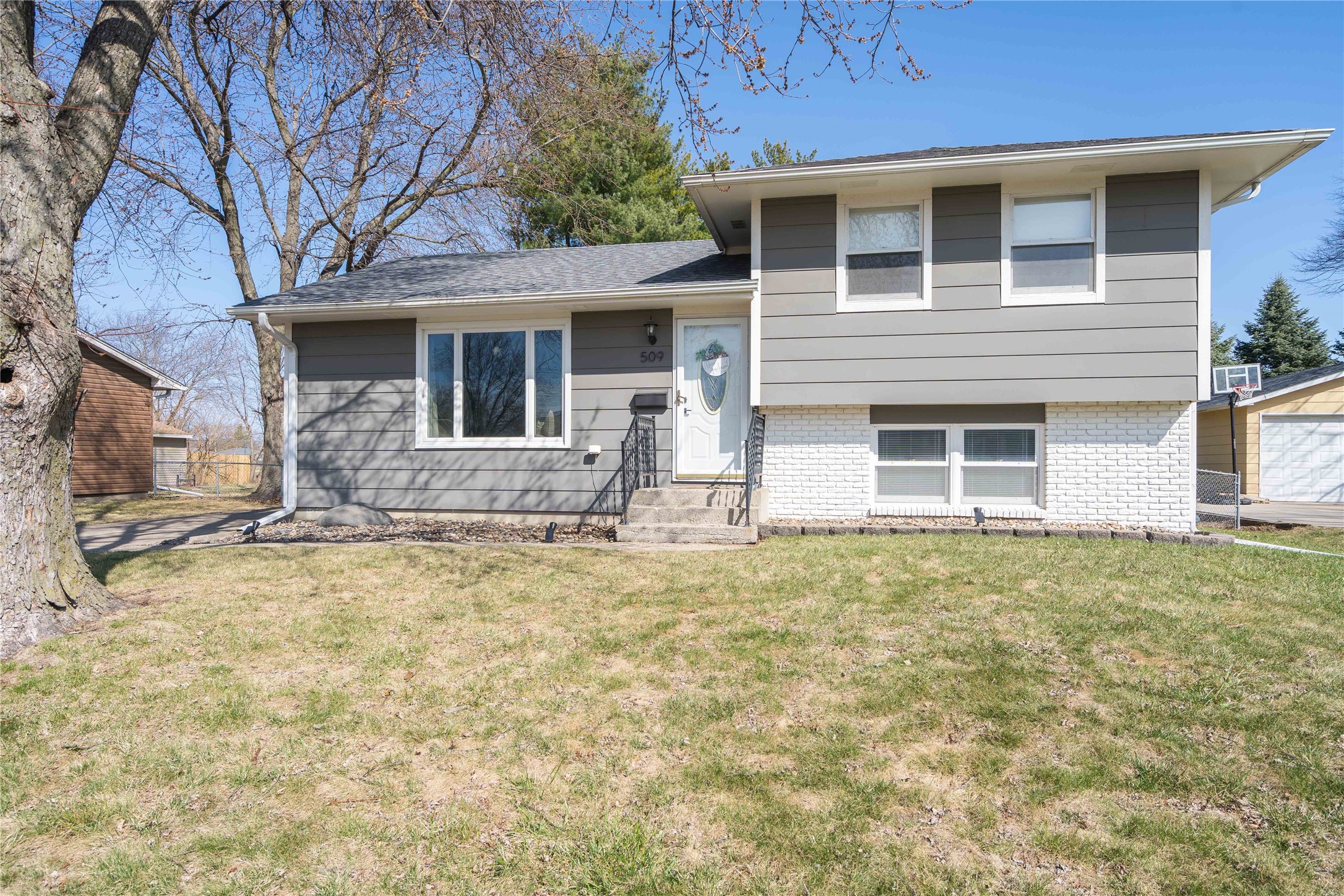509 12th Street, Altoona, Iowa image 1