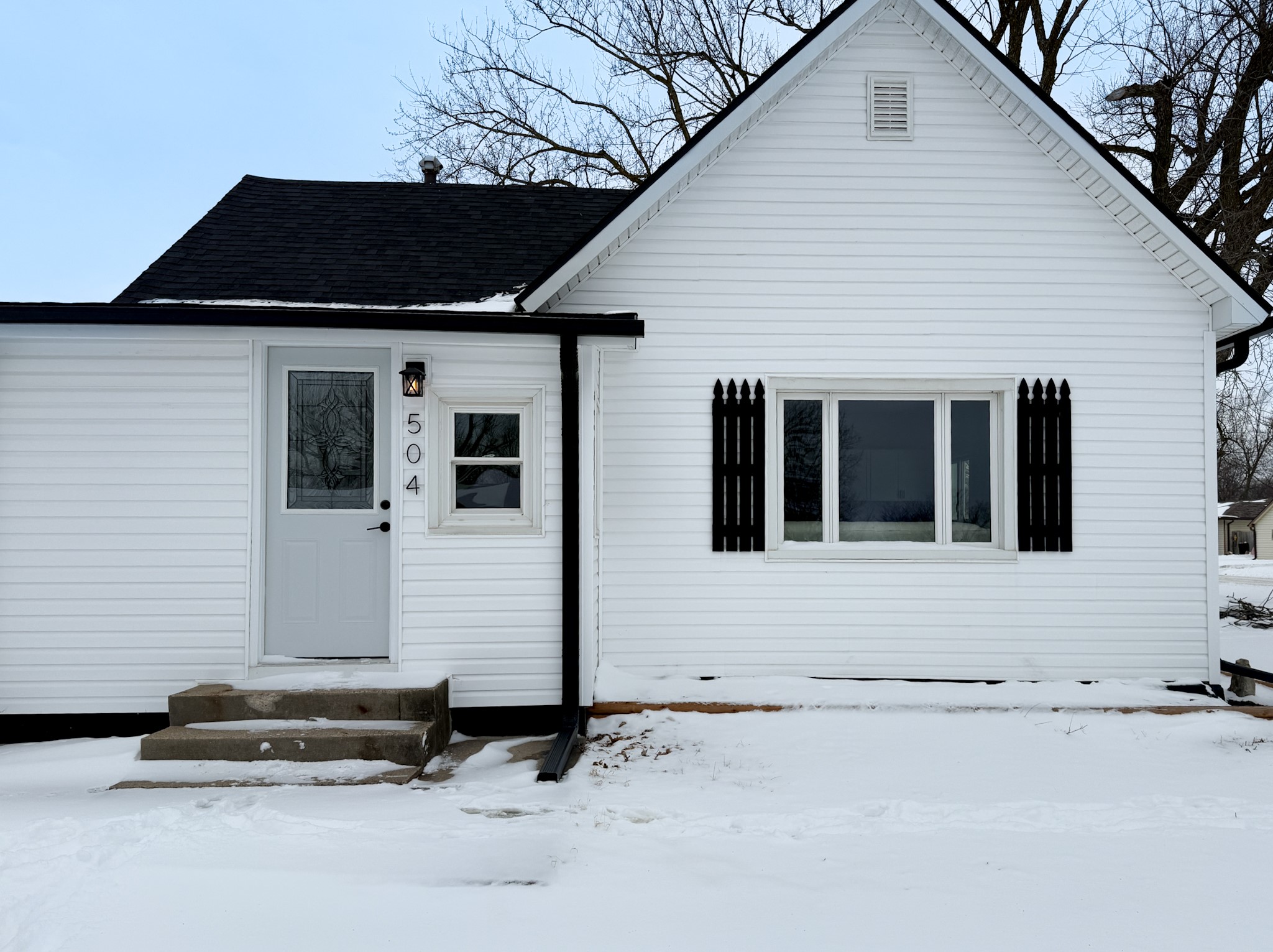 504 S Gaines Street, Stuart, Iowa image 1