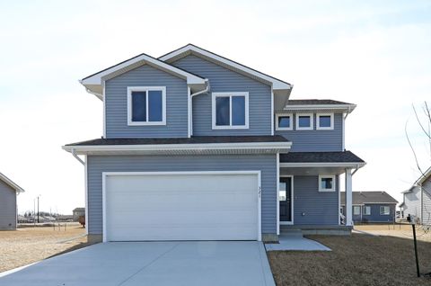 Homes For Sale - 321 NE Chalet Street<br/> Elkhart, IA 50073