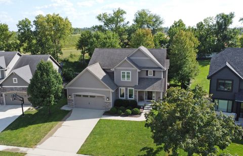 Homes For Sale - 8530 Parkside Circle<br/> West Des Moines, IA 50266