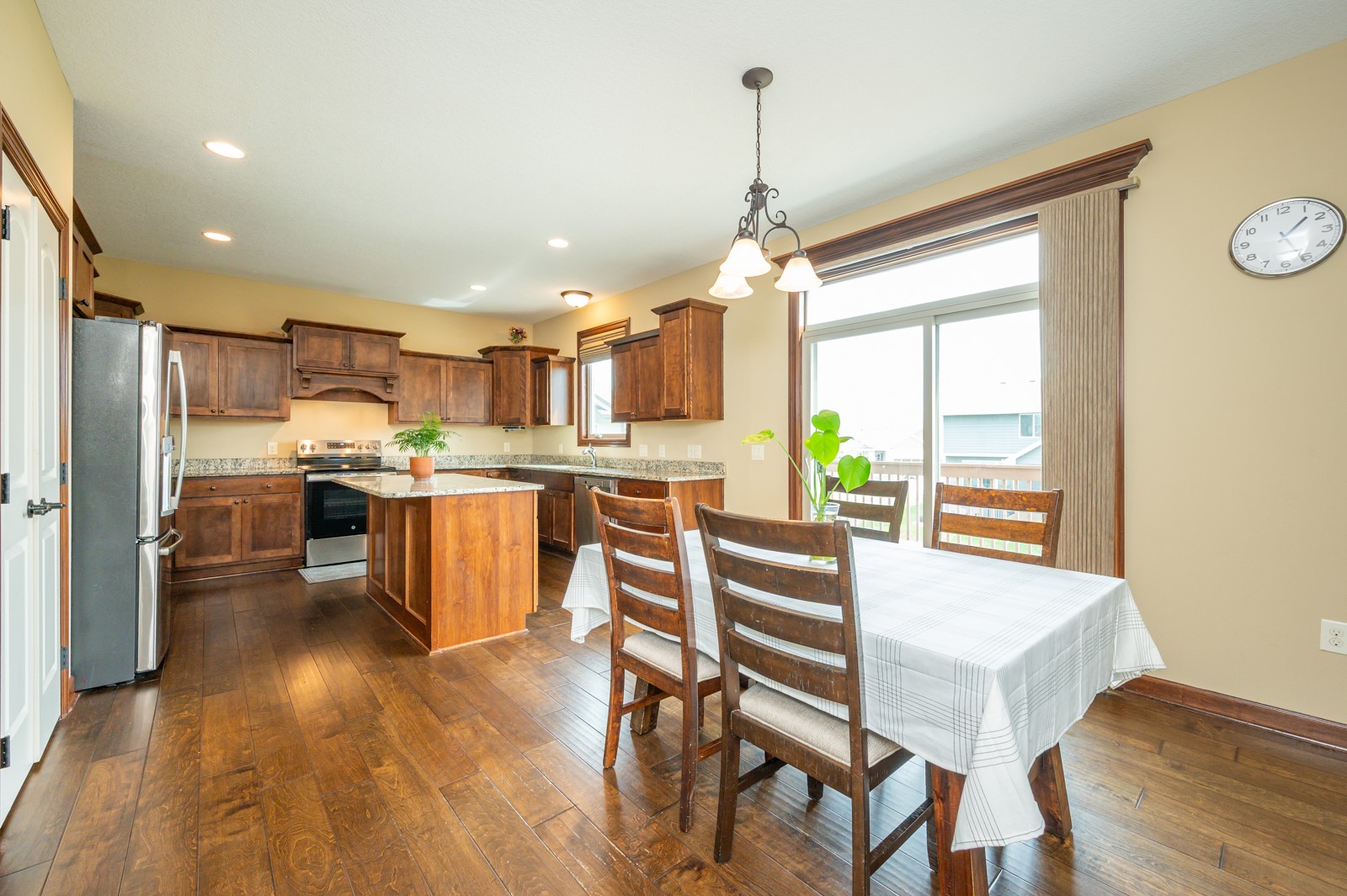 16468 Phoenix Drive, Clive, Iowa image 8