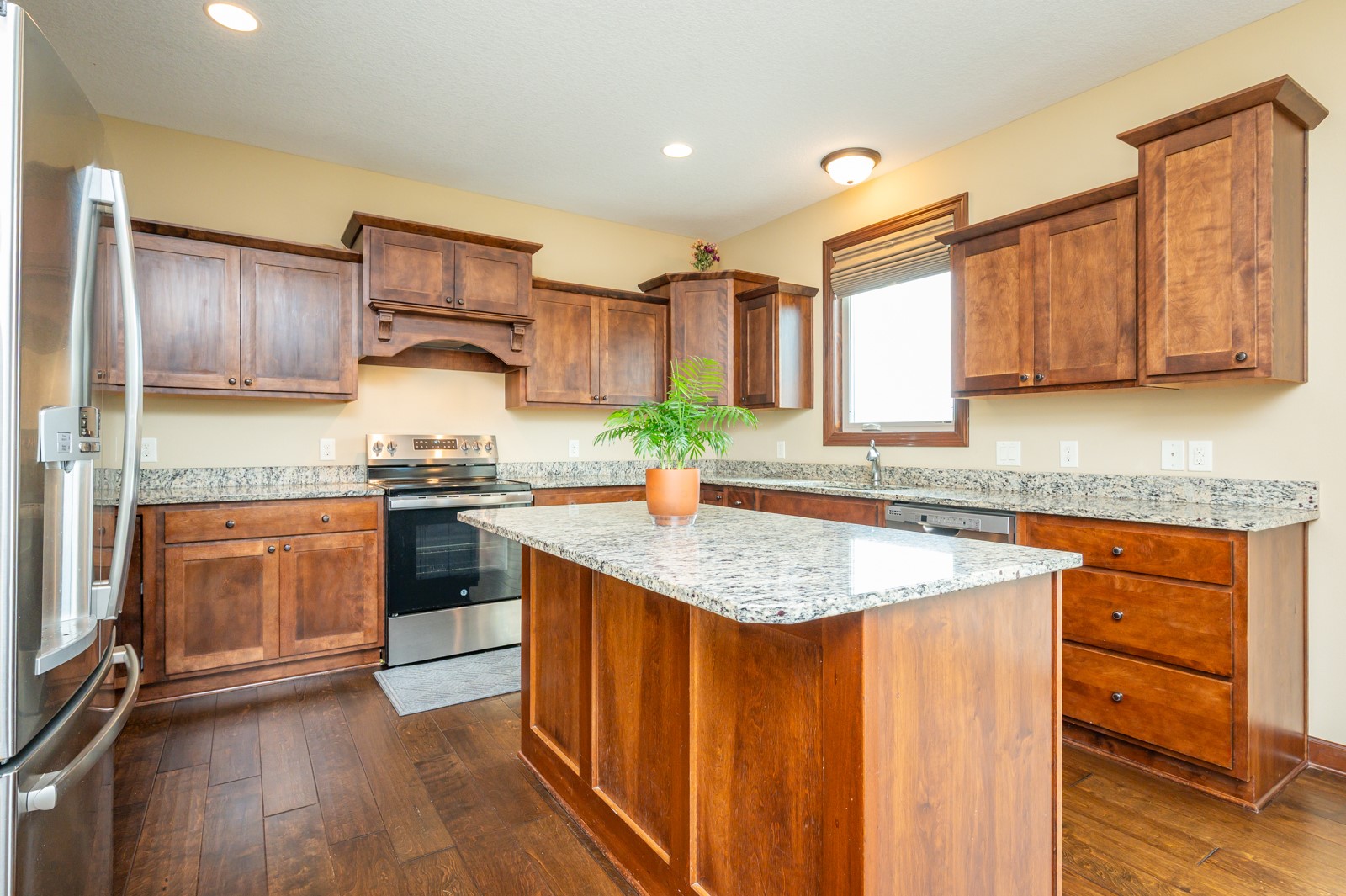 16468 Phoenix Drive, Clive, Iowa image 9