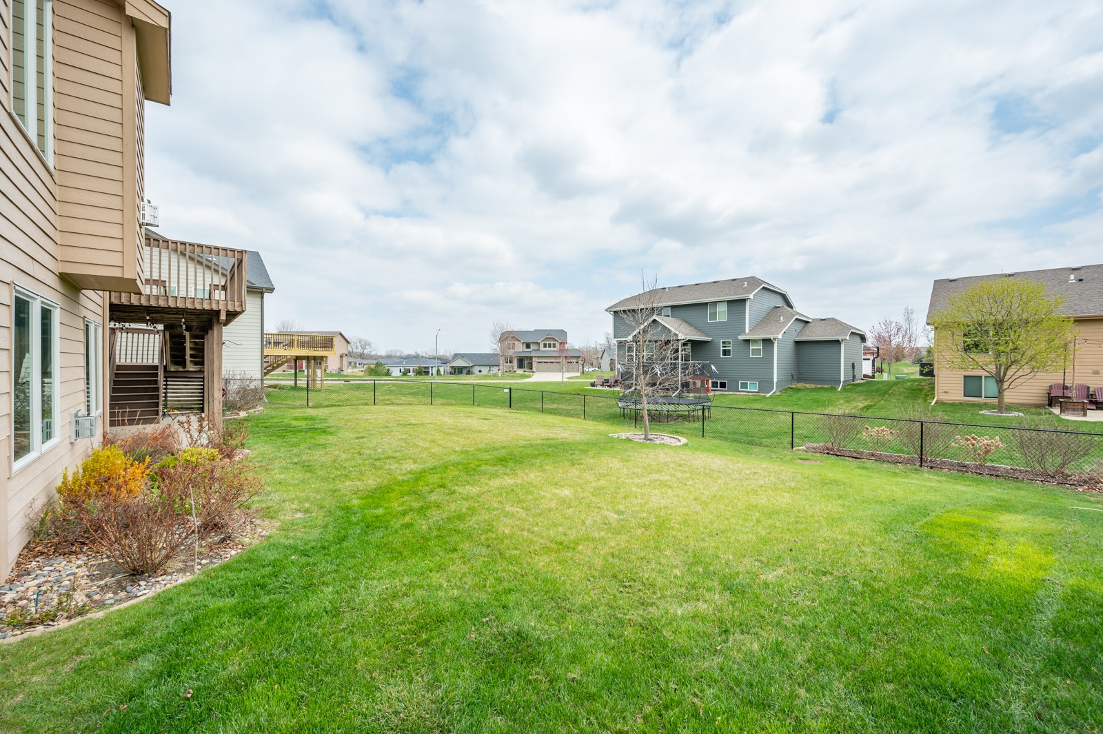 16468 Phoenix Drive, Clive, Iowa image 34
