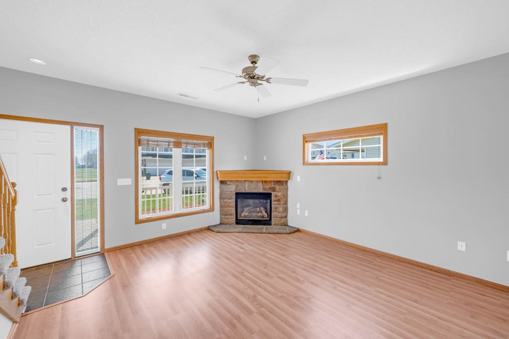 953 Red Hawk Way, Altoona, Iowa image 3