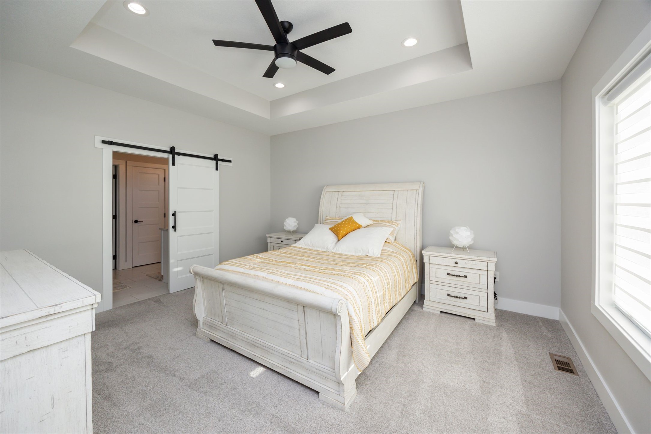 5015 149th Court, Urbandale, Iowa image 17