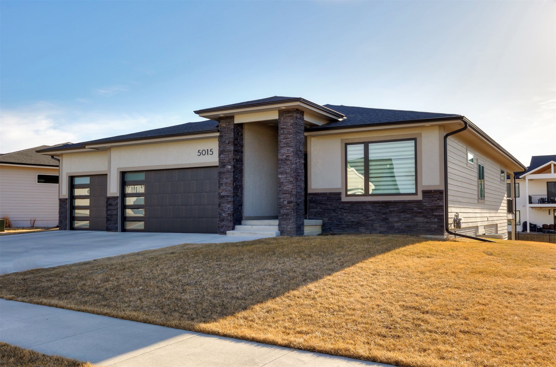 5015 149th Court, Urbandale, Iowa image 1