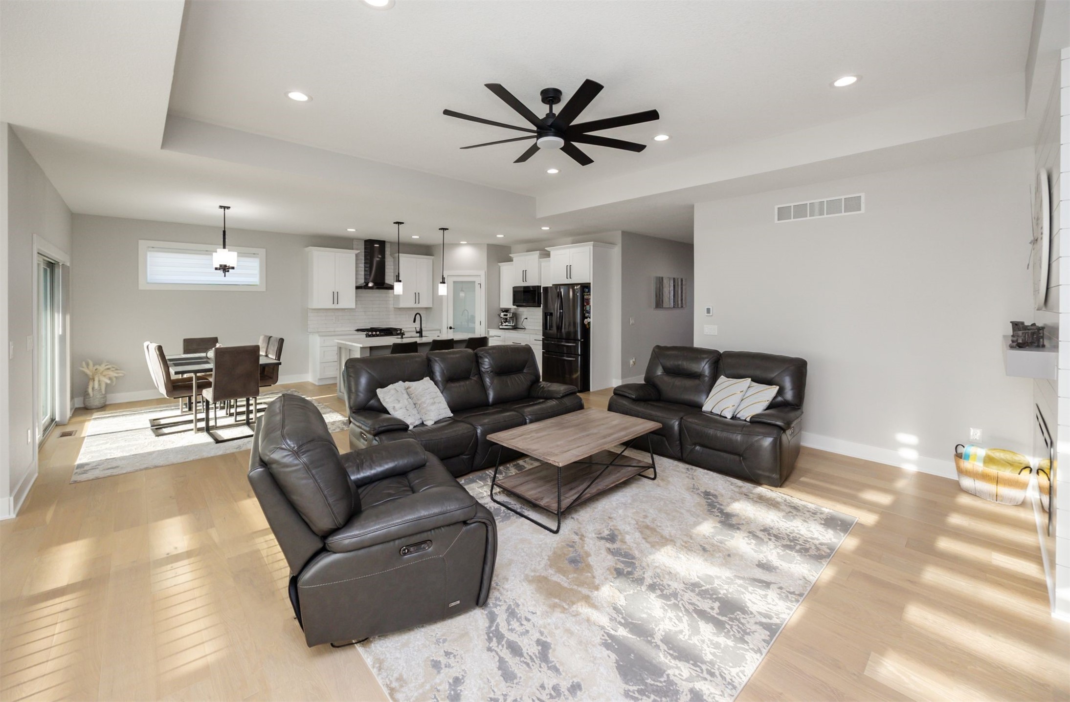 5015 149th Court, Urbandale, Iowa image 12
