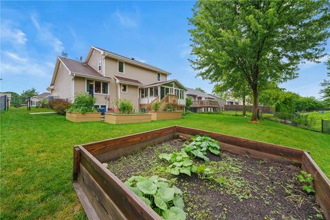 Single Family Residence in Altoona IA 1917 Country Cove Lane.jpg