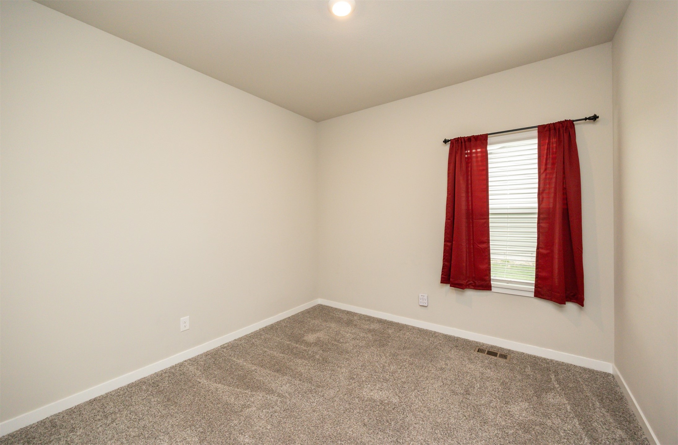 7920 NW 95th Street, Johnston, Iowa image 16