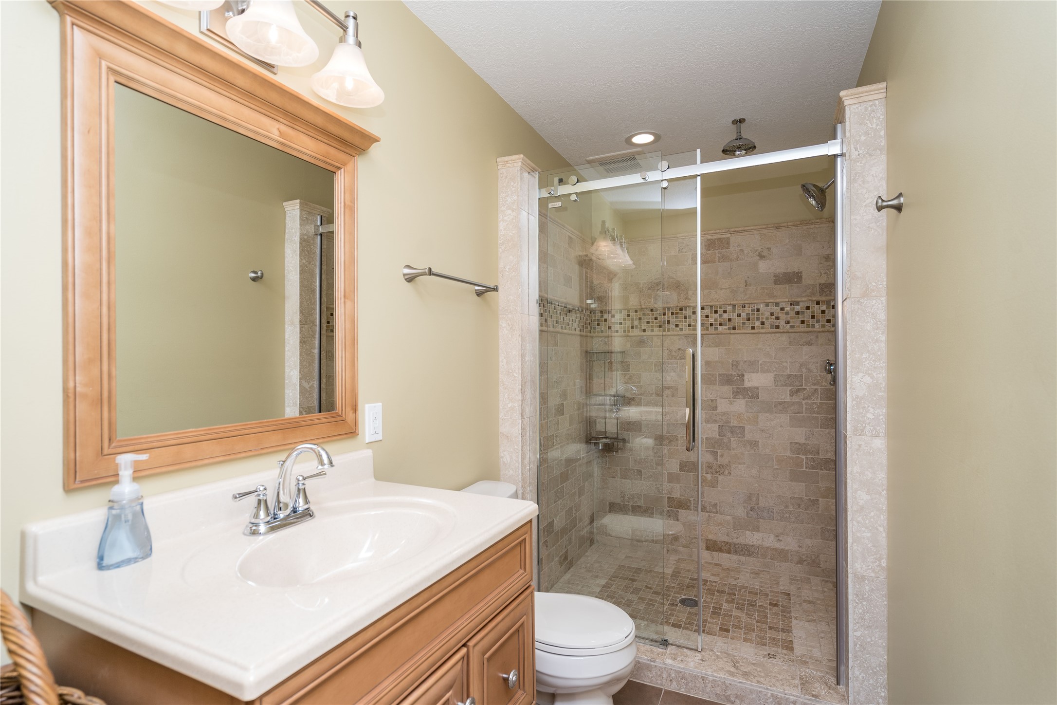 2639 NW 160th Street, Clive, Iowa image 33