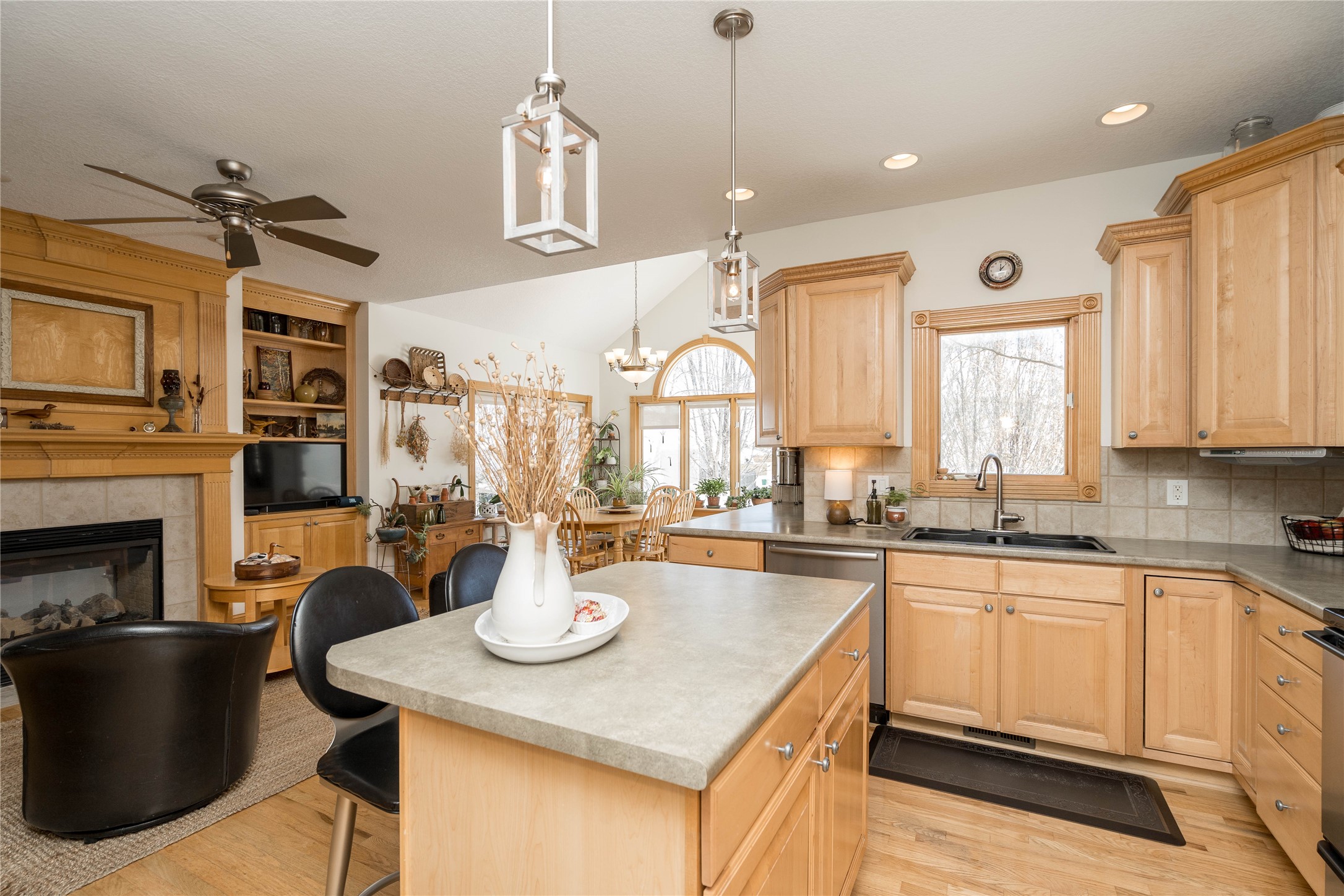 2639 NW 160th Street, Clive, Iowa image 6