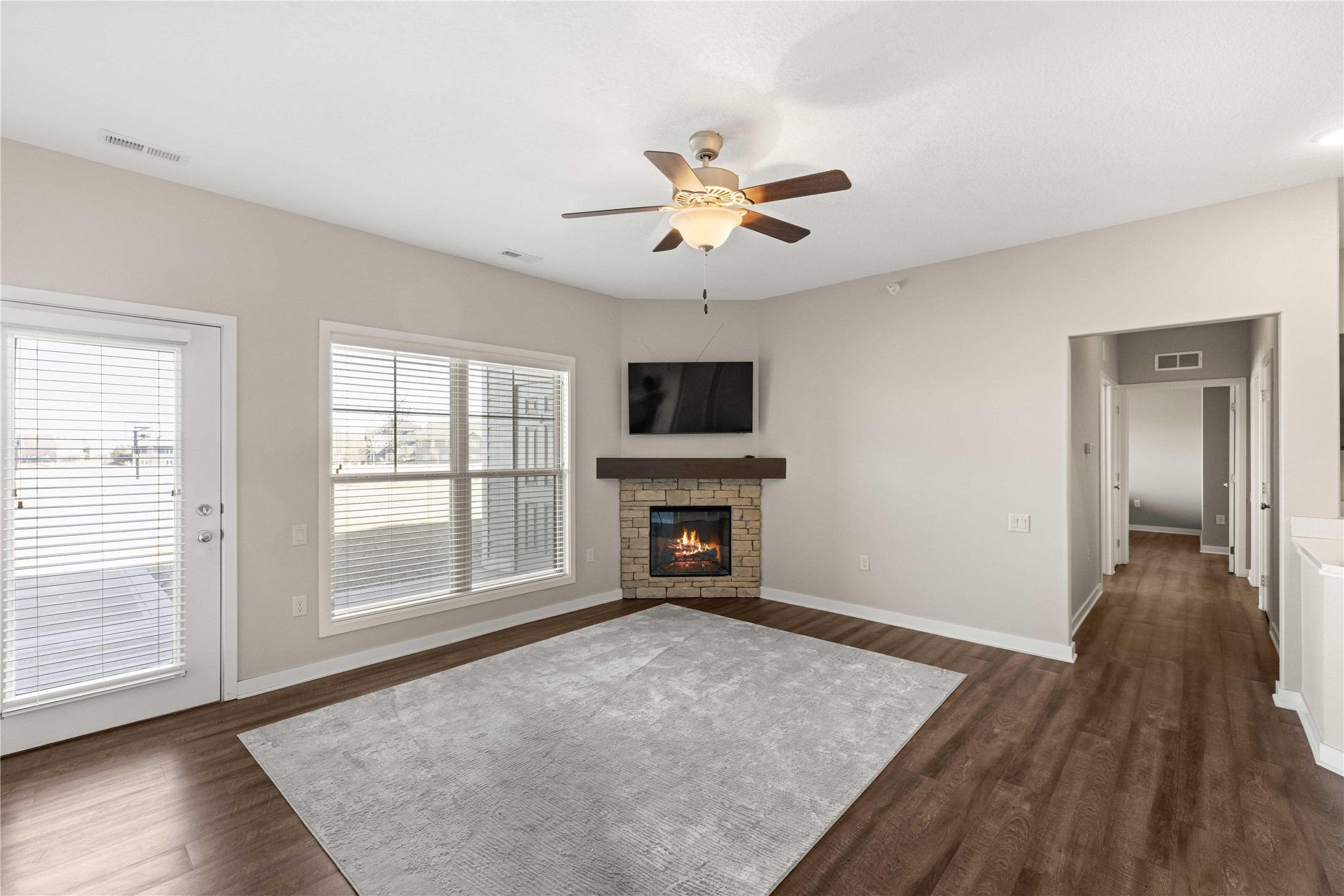 2507 NE Oak Drive #1, Ankeny, Iowa image 2