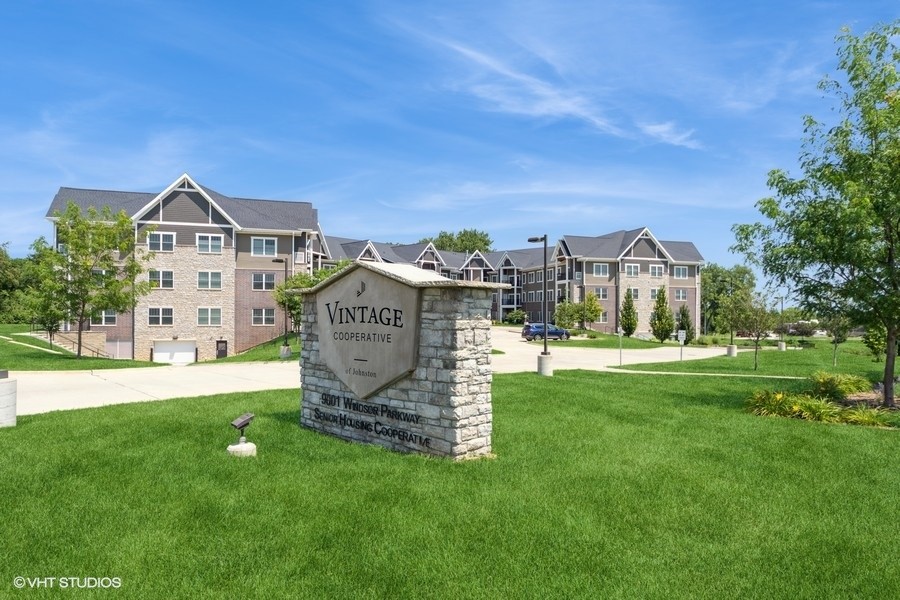 Photo 1 of 15 — 9001 Windsor Parkway 317, Johnston, IA 50131