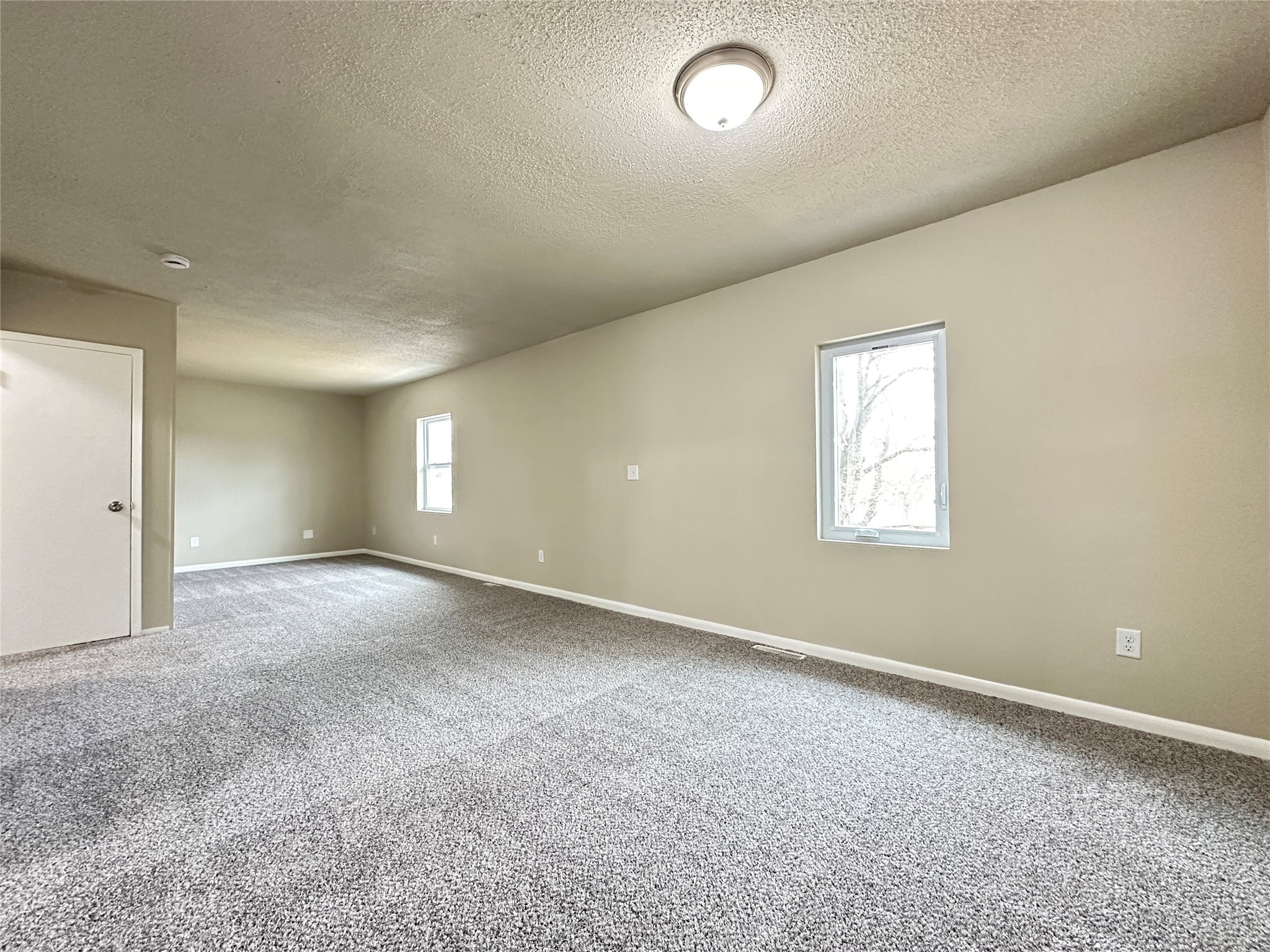 1300 E 7th Street, Newton, Iowa image 7