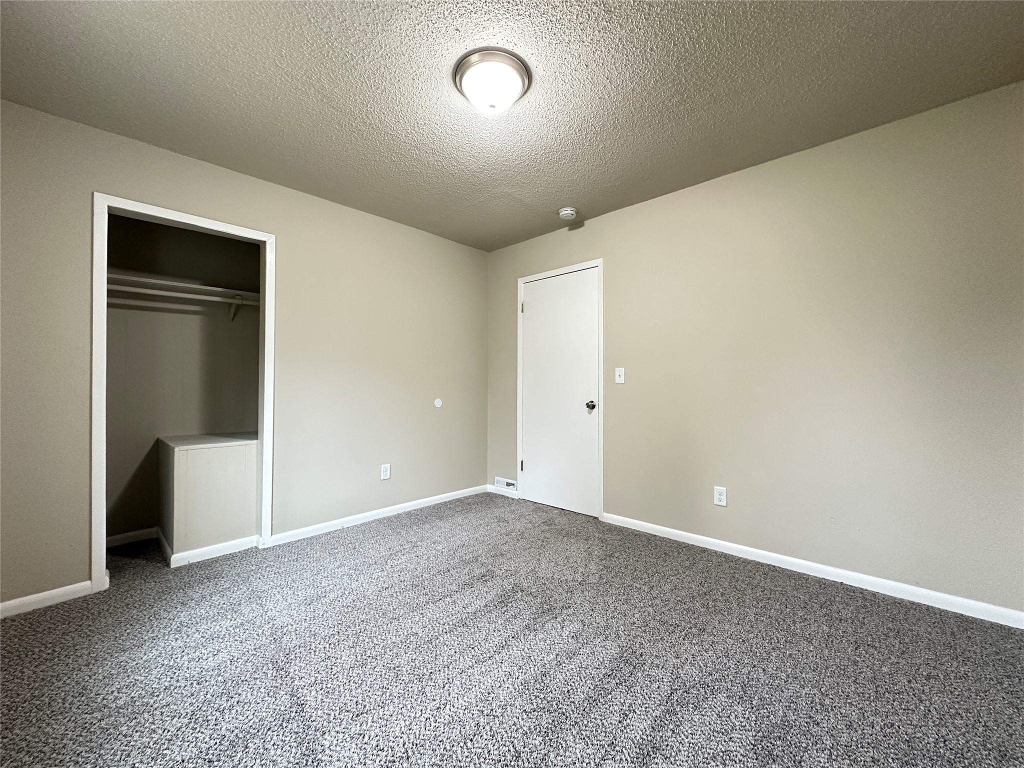 1300 E 7th Street, Newton, Iowa image 16