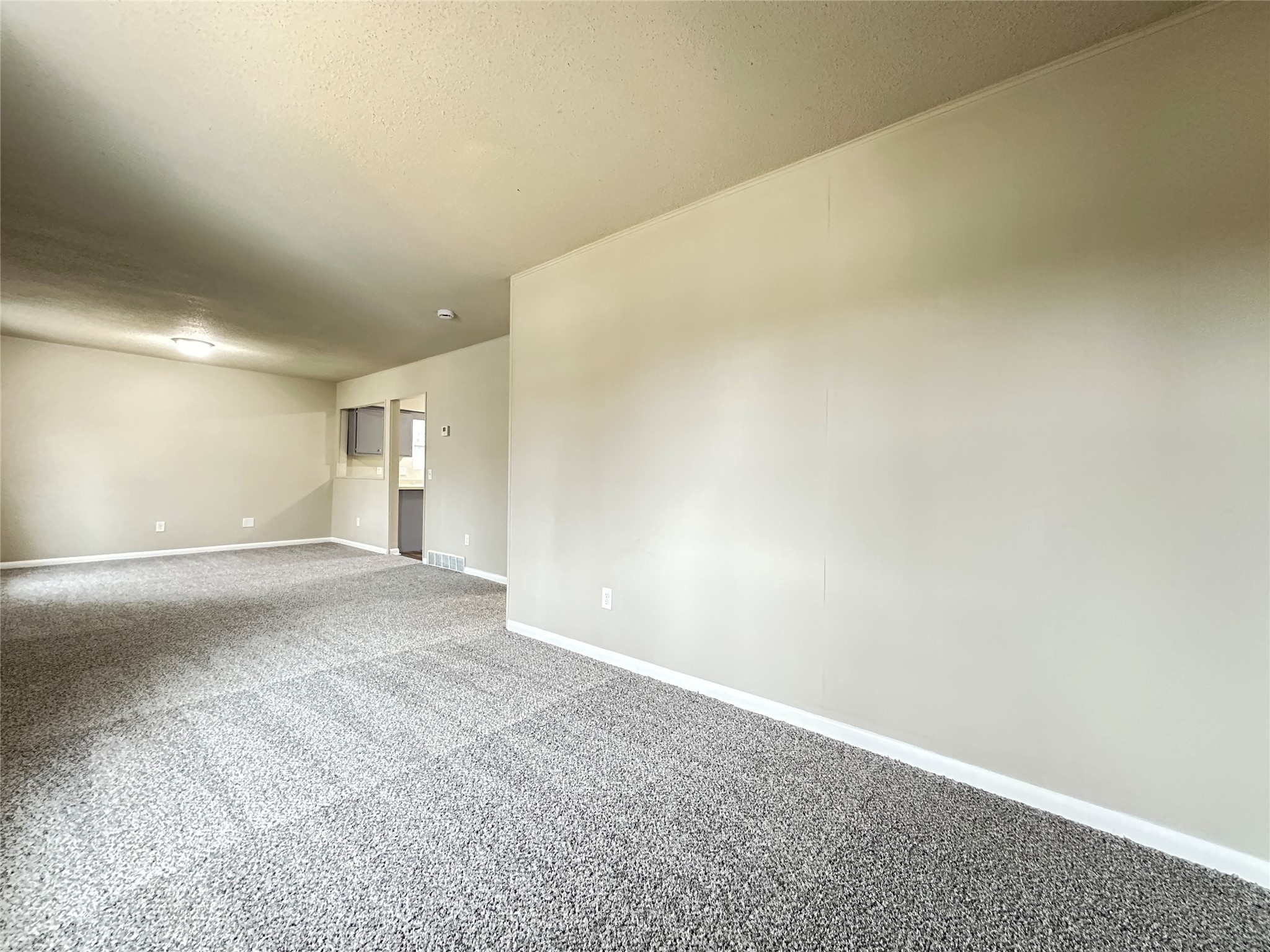 1300 E 7th Street, Newton, Iowa image 8