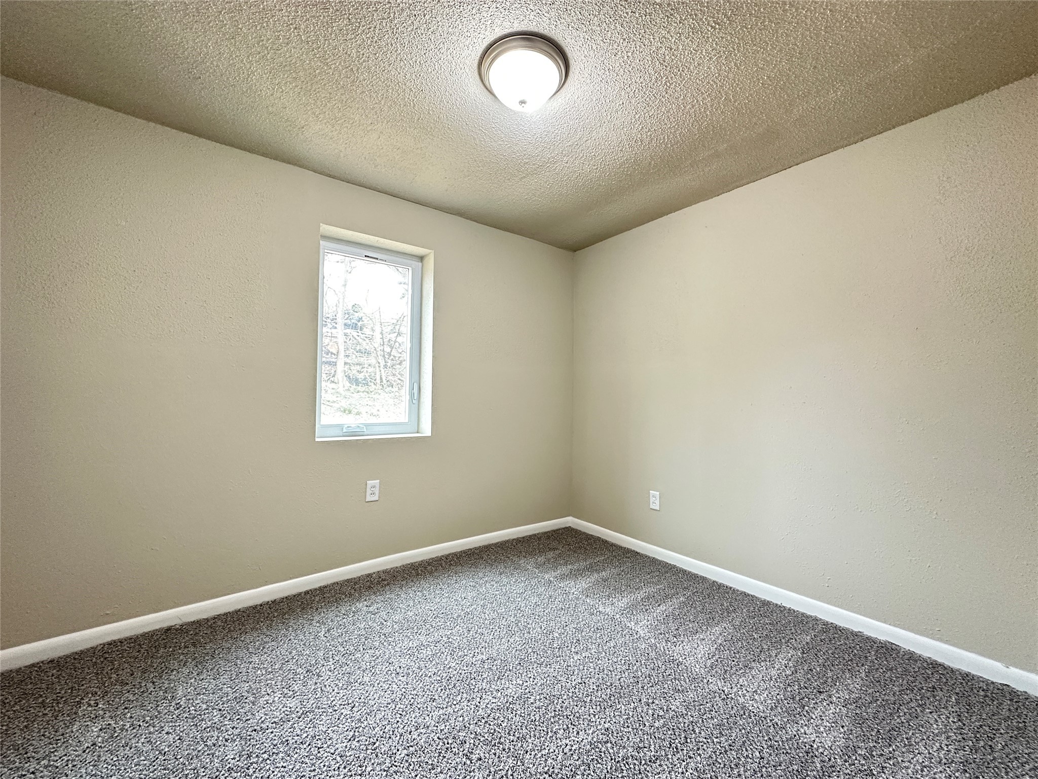 1300 E 7th Street, Newton, Iowa image 23