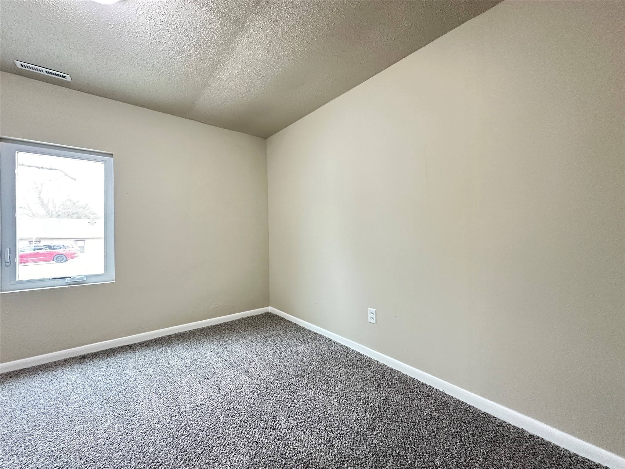 1300 E 7th Street, Newton, Iowa image 21