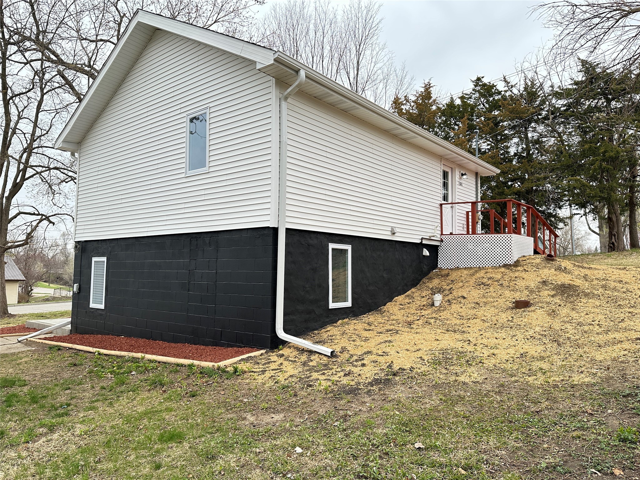1300 E 7th Street, Newton, Iowa image 28