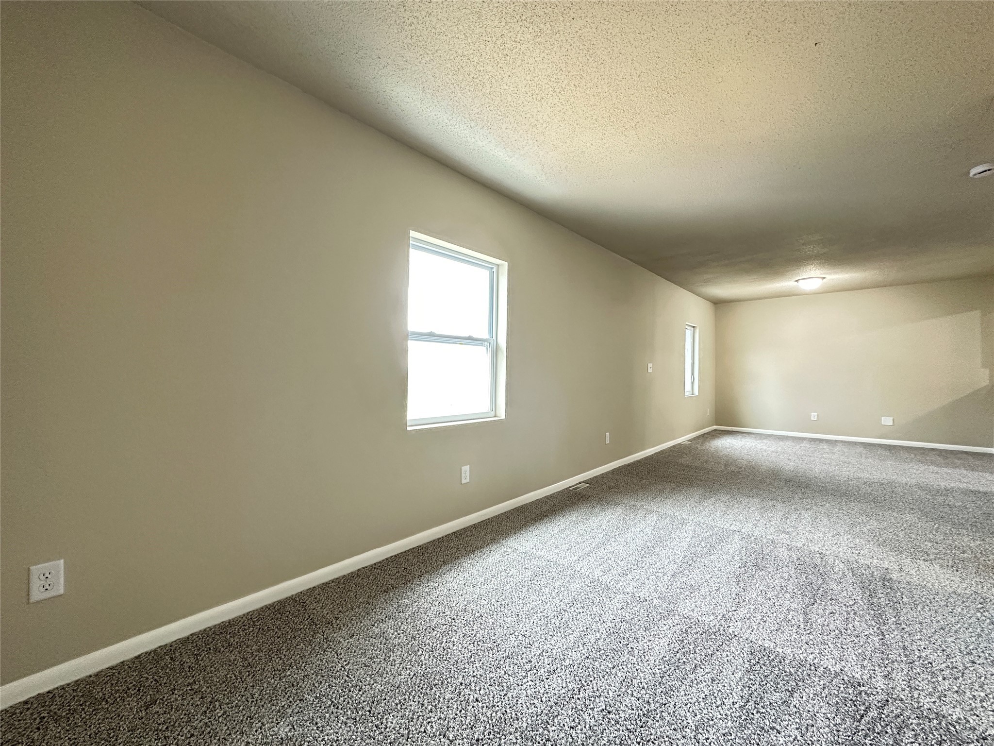 1300 E 7th Street, Newton, Iowa image 9