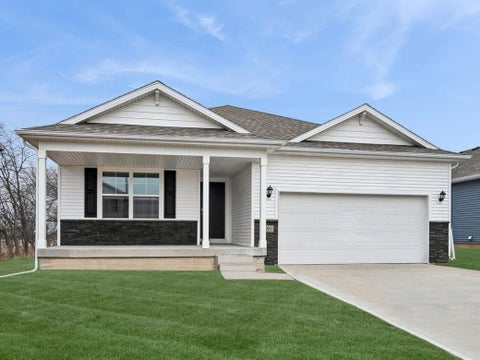 Homes For Sale - 5923 NE Verona Drive<br/> Ankeny, IA 50021