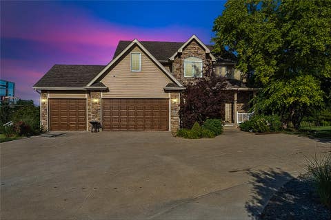 Homes For Sale - 1549 S 50th Street<br/> Polk County, West Des Moines, IA 50265