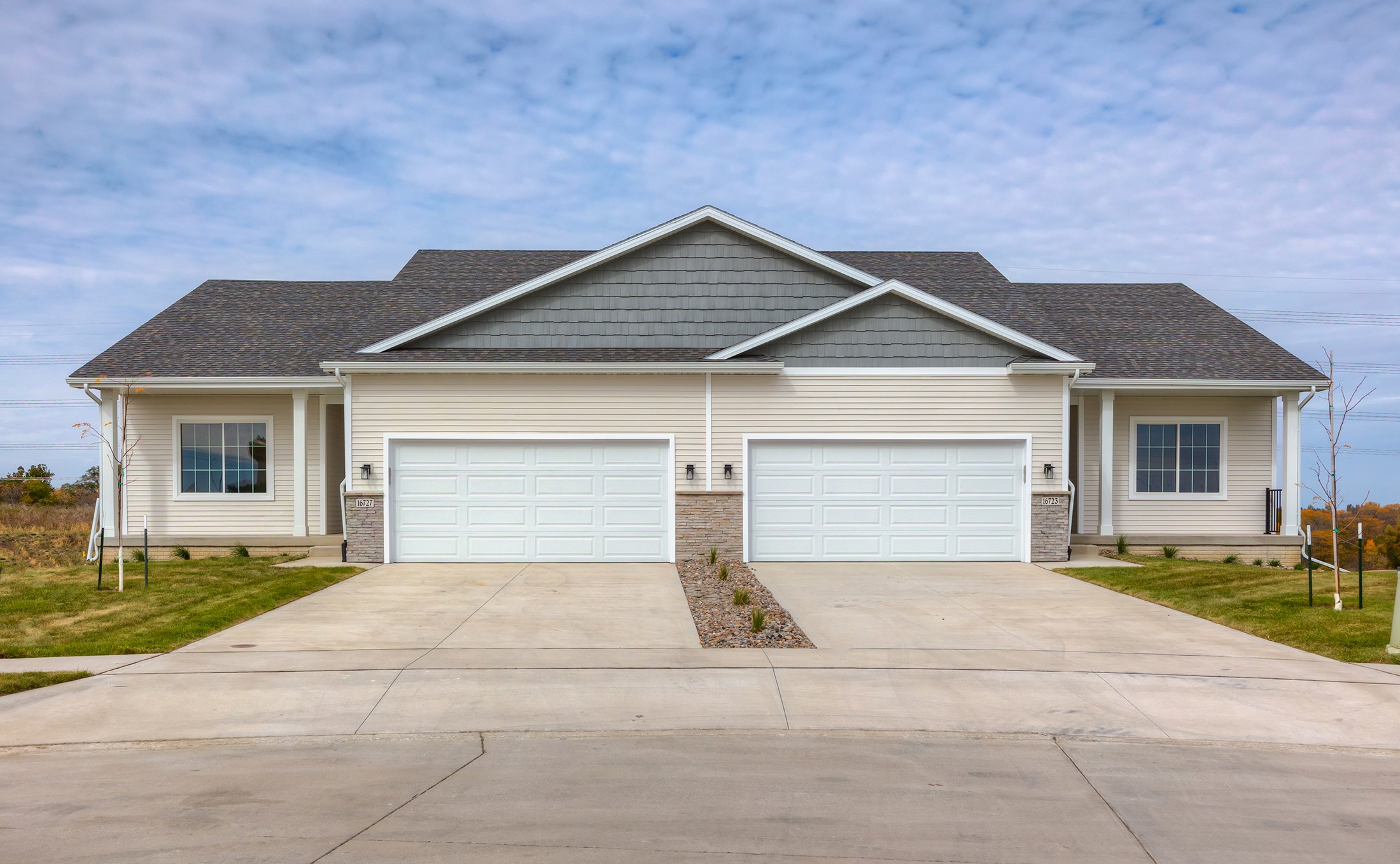 16723 Walnut Meadows Circle, Urbandale, Iowa image 1