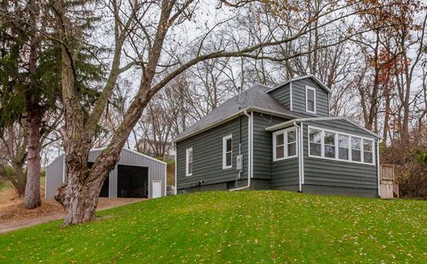 205 E Division Street Colfax IA 50054