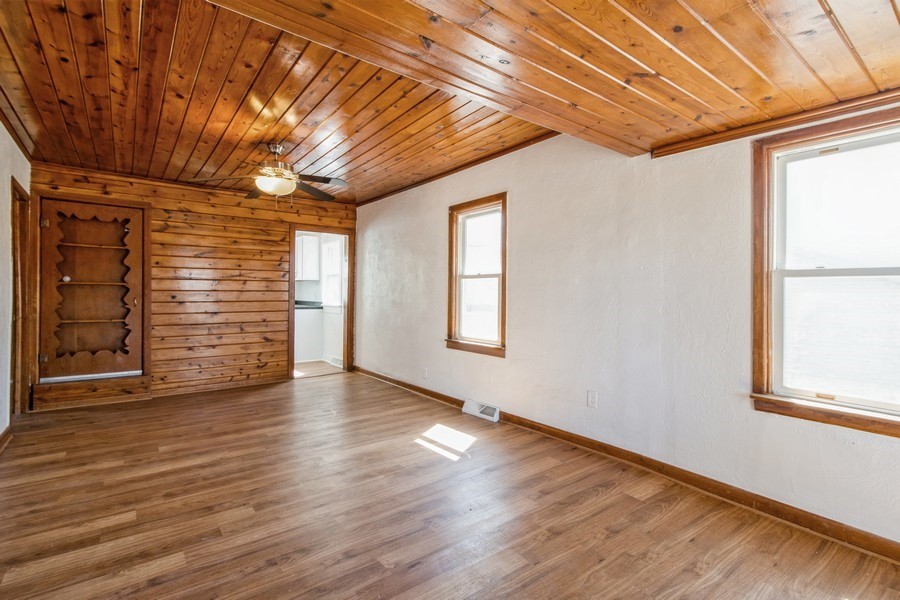 2345 E 37th Court, Des Moines, Iowa image 3