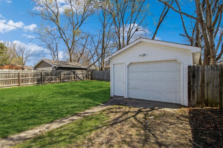 2345 E 37th Court, Des Moines, Iowa image 26