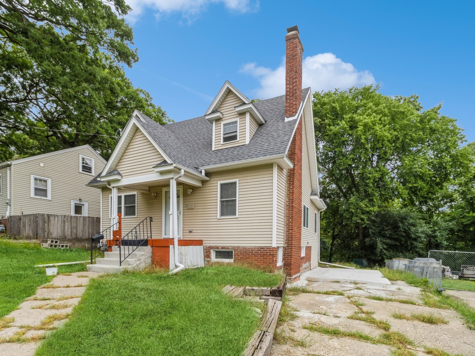2415 Payne Road, Des Moines, Iowa image 1