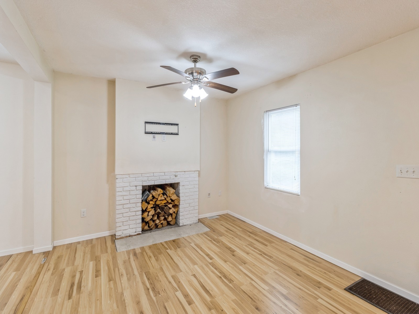 2415 Payne Road, Des Moines, Iowa image 4