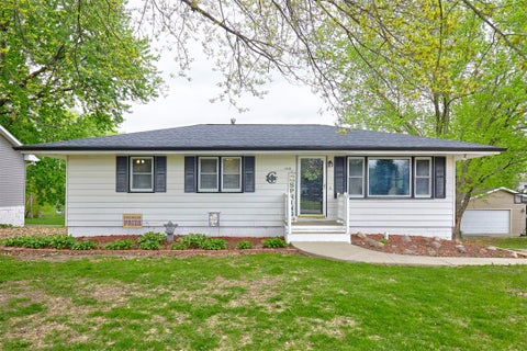 Homes For Sale - 1110 E Euclid Avenue<br/> Warren County, Indianola, IA 50125