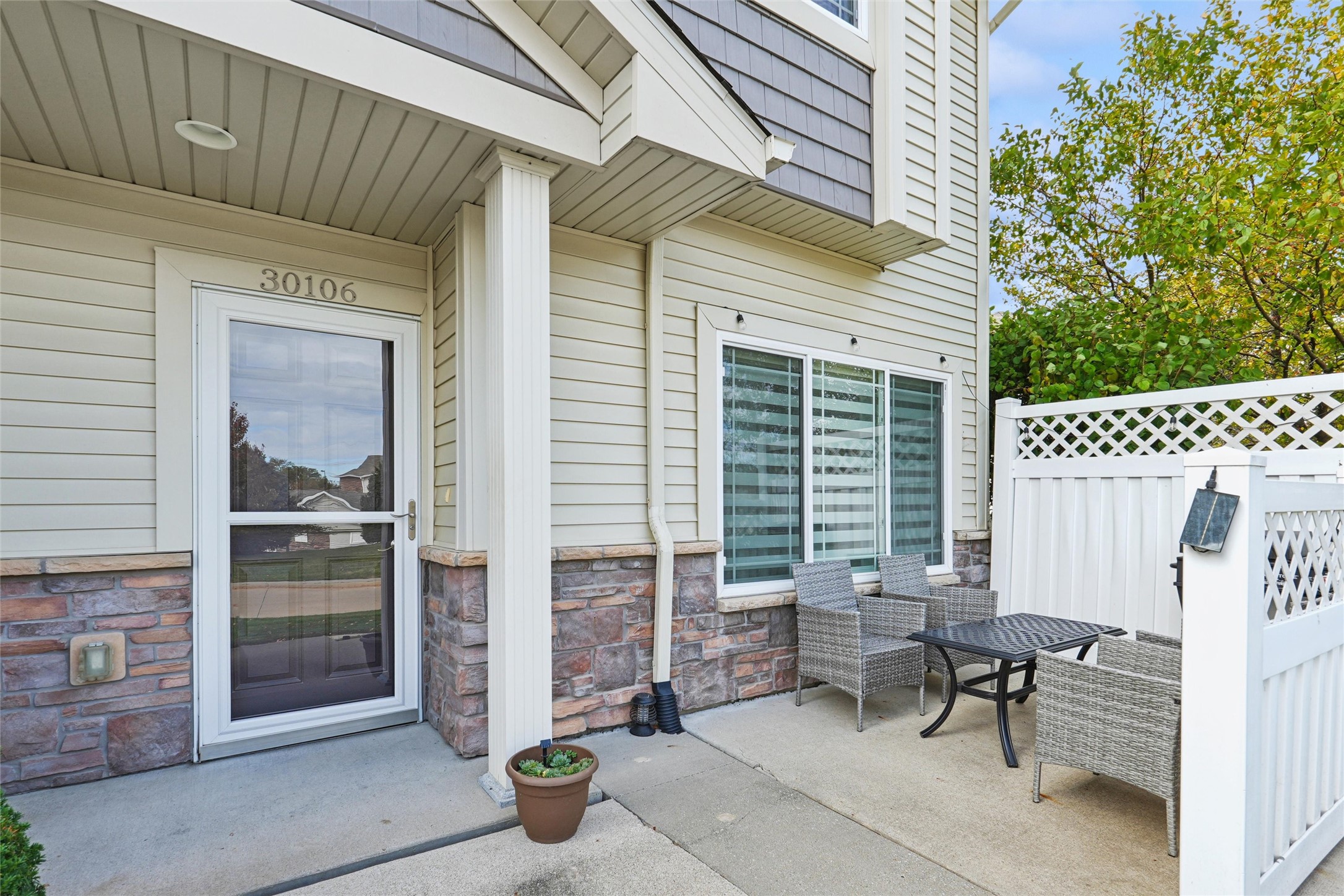 8601 Westown Parkway 30106