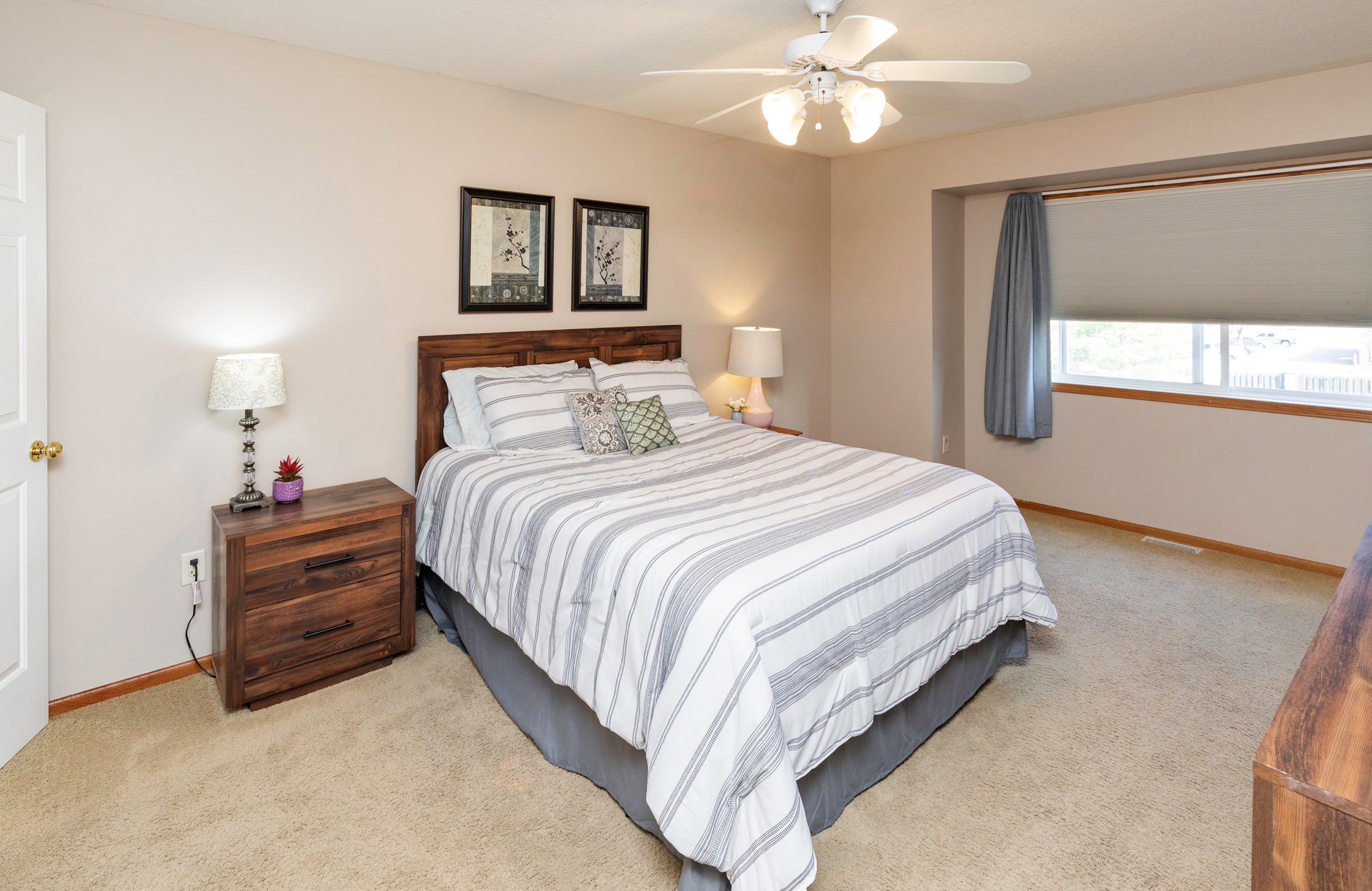 2160 Ridgeview Circle, Clive, Iowa image 21