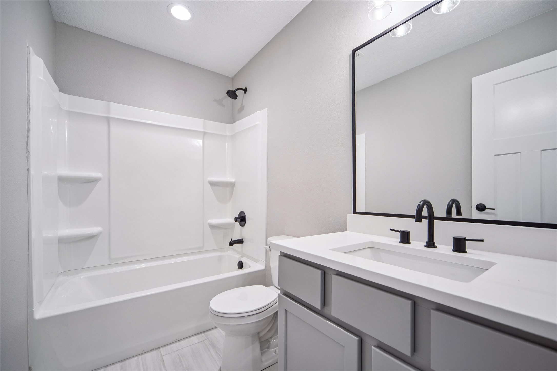 West Des Moines, Iowa 50265, United States, 4 Bedrooms Bedrooms, ,3 BathroomsBathrooms,Residential,Active,237229