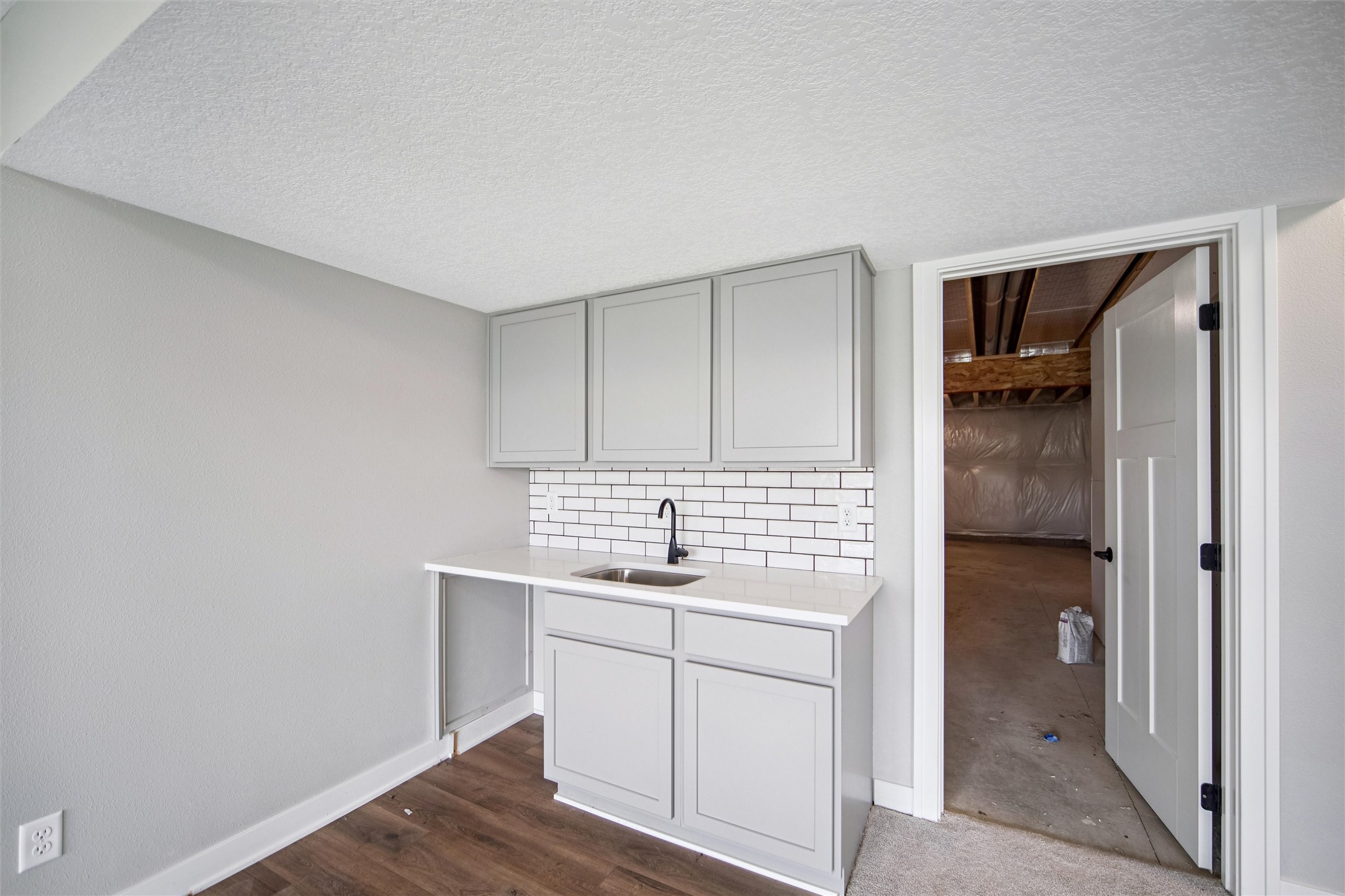 West Des Moines, Iowa 50265, United States, 4 Bedrooms Bedrooms, ,3 BathroomsBathrooms,Residential,Active,237229