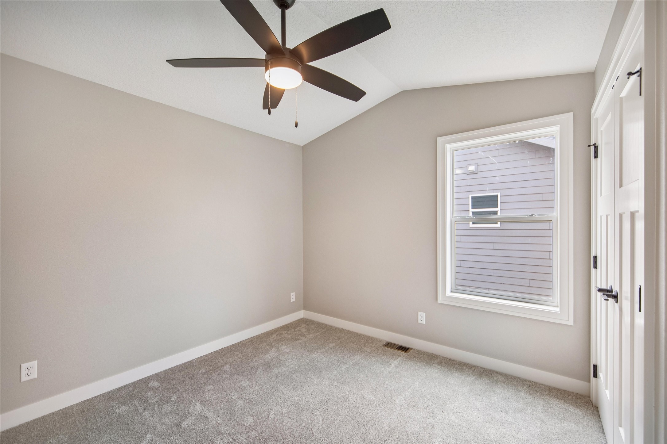 West Des Moines, Iowa 50265, United States, 4 Bedrooms Bedrooms, ,3 BathroomsBathrooms,Residential,Active,237229